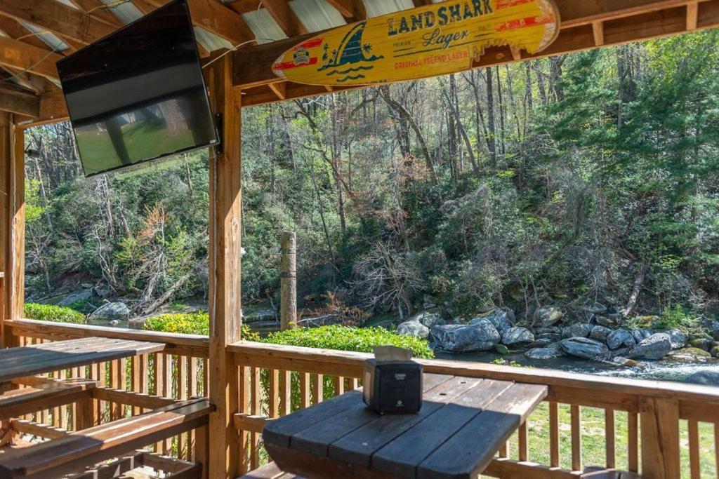 Geneva Hotel & Tiki Bar Chimney Rock Luaran gambar